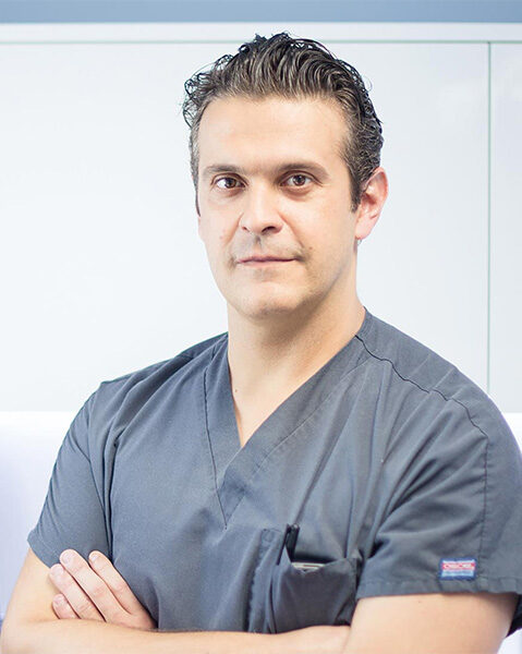 Néstor Montesdeoca cirujano